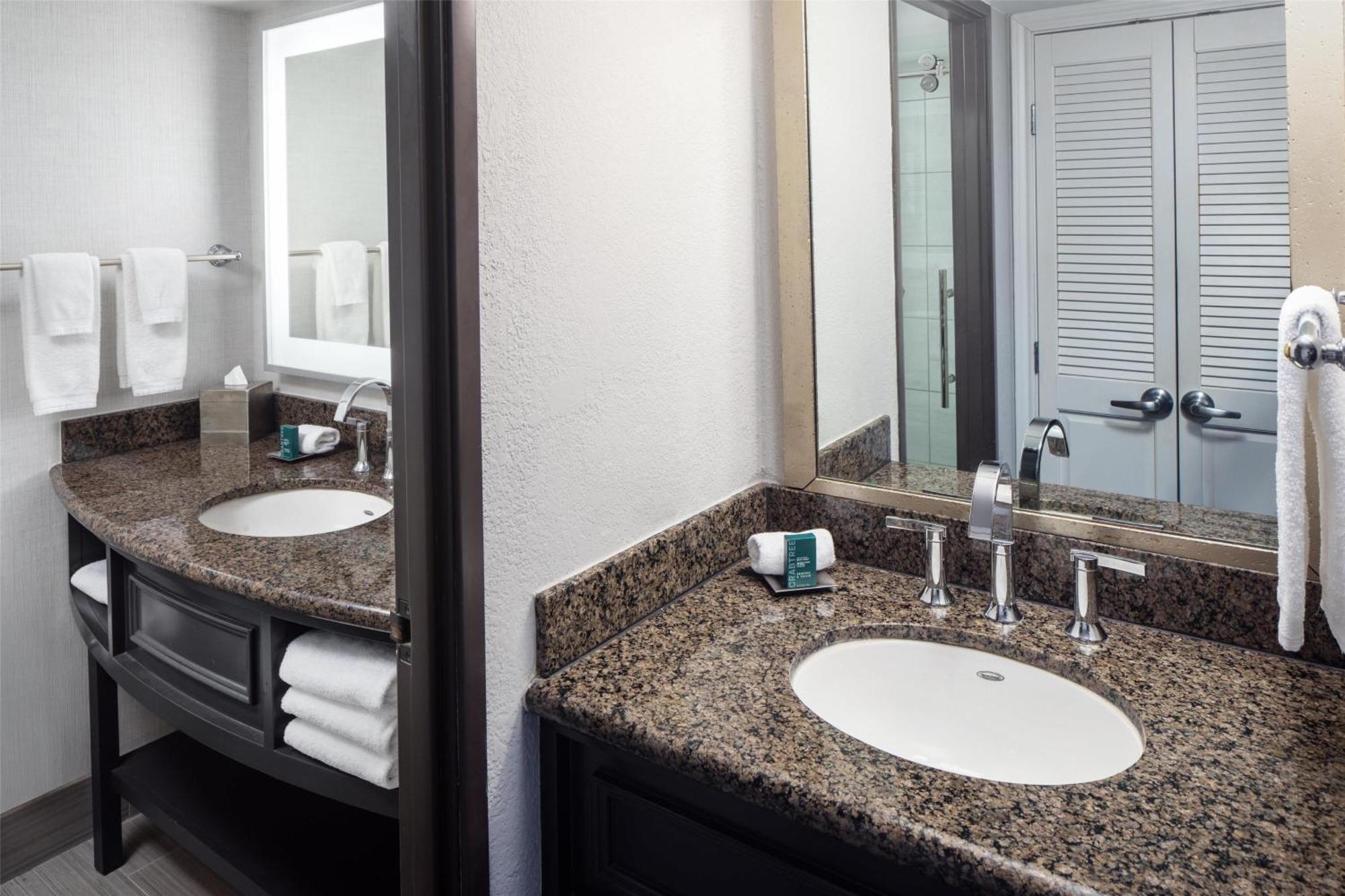 Hilton Arlington Otel Dış mekan fotoğraf