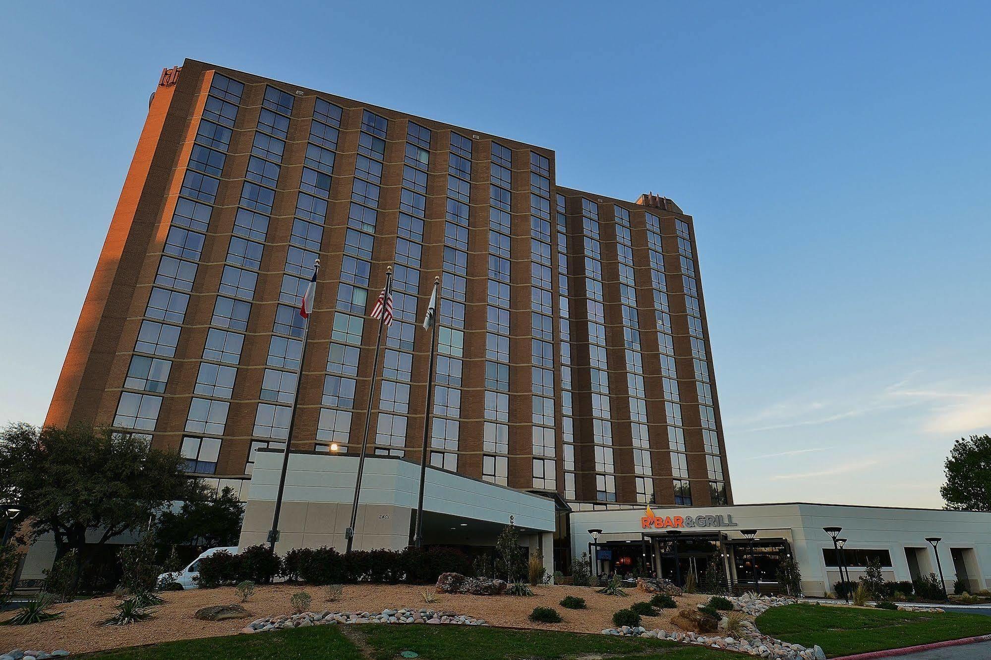 Hilton Arlington Otel Dış mekan fotoğraf